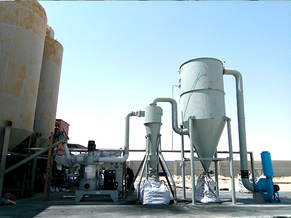 山東某公司訂購白炭黑超微粉碎機